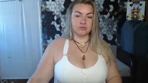 Snapshot of nikaskylink chatting on 06-04-26, 05:13 Nika online show from 06-04-26, 05:13