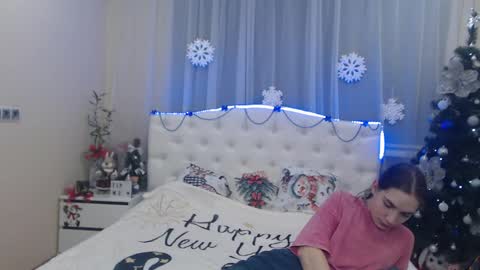 Snapshot of nikastarkk chatting on 12-10-24, 10:37 nikastarkk online show from 12-10-24, 10:37