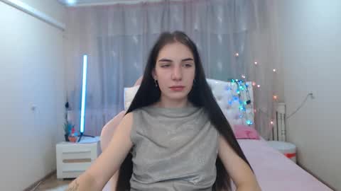 nikastarkk online show from 11-17-25, 07:30