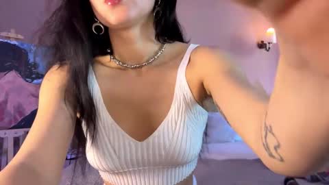 Snapshot of nikavenus chatting on 11-19-25, 07:30 Nika online show from 11-19-25, 07:30