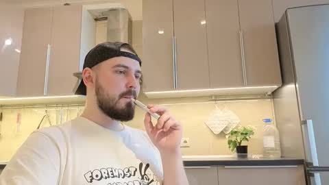 Snapshot of nikbusiness chatting on 11-12-25, 08:15 Nick online show from 11-12-25, 08:15