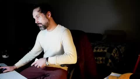 Nike Jude online show from 11-25-25, 04:56