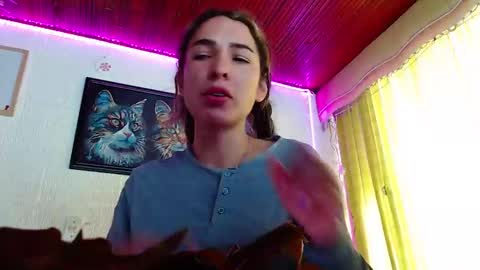 Snapshot of niki_1998 chatting on 12-14-24, 04:09 Natalia online show from 12-14-24, 04:09