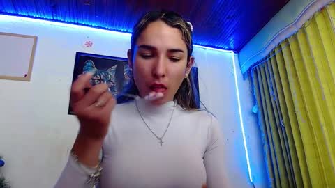 Snapshot of niki_1998 chatting on 01-03-25, 07:29 Natalia online show from 01-03-25, 07:29