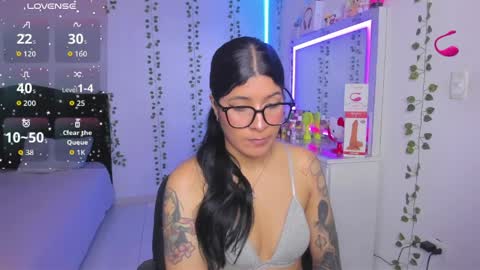 Niki online show from 04-11-26, 02:16