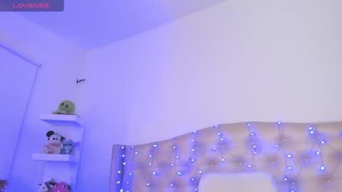 Snapshot of nikiibrooks chatting on 12-05-24, 02:09 Niikii online show from 12-05-24, 02:09