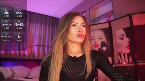 Nikki online show from 10-18-25, 01:12