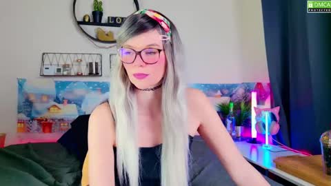 Kitty Chatte online show from 12-30-24, 08:15