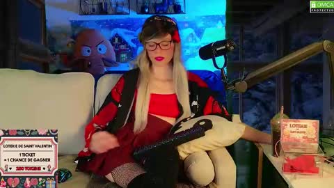 Snapshot of nikki_goldberg chatting on 02-24-26, 09:13 Kitty Chatte online show from 02-24-26, 09:13