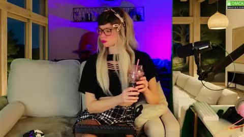 Snapshot of nikki_goldberg chatting on 03-03-26, 09:21 Kitty Chatte online show from 03-03-26, 09:21