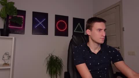 Snapshot of nikki_hard chatting on 02-28-25, 03:04 nikki online show from 02-28-25, 03:04