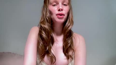 Nikki online show from 04-18-26, 10:08