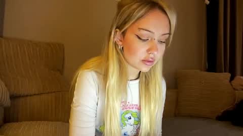 nicolette online show from 12-28-24, 06:40