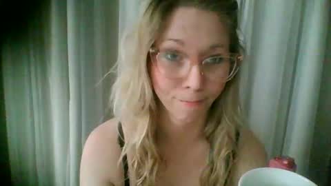 Snapshot of nikkib653466 chatting on 01-06-26, 06:22 nikkib653466 online show from 01-06-26, 06:22
