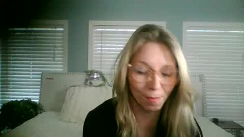 Snapshot of nikkib653466 chatting on 01-08-26, 05:48 nikkib653466 online show from 01-08-26, 05:48