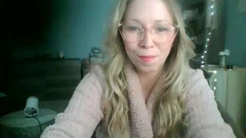 Snapshot of nikkib653466 chatting on 01-12-26, 04:12 nikkib653466 online show from 01-12-26, 04:12