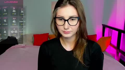 nikkikiss__ online show from 10-19-25, 01:28