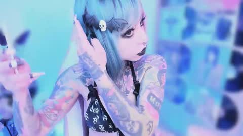 Nikki Ramone   online show from 11-01-25, 01:18