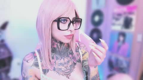 Snapshot of nikkiramone chatting on 01-05-26, 05:27 Nikki Ramone online show from 01-05-26, 05:27