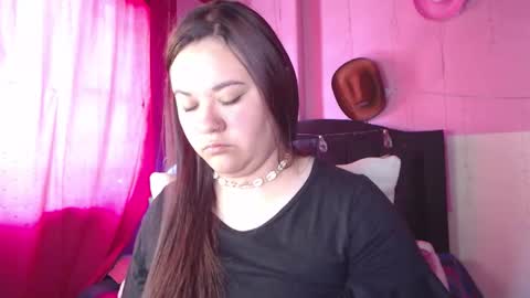 Snapshot of nikkirous_ chatting on 01-19-26, 03:05 Nikkirous online show from 01-19-26, 03:05