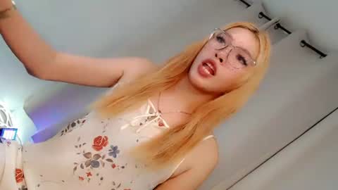 nikkita_hudson online show from 07-10-26, 06:54
