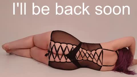Snapshot of nikkithorn4u chatting on 07-15-26, 01:05 Veronica online show from 07-15-26, 01:05