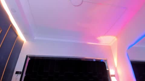     online show from 02-13-25, 07:21