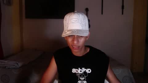 Snapshot of niklaus_wolf chatting on 01-06-26, 06:06 niklaus_wolf online show from 01-06-26, 06:06