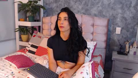 Snapshot of niko_robin chatting on 02-01-25, 03:30 Niko Robin online show from 02-01-25, 03:30