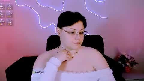 Snapshot of nikol_kitt chatting on 06-15-26, 06:32 Little Niko Help me reach my goals online show from 06-15-26, 06:32