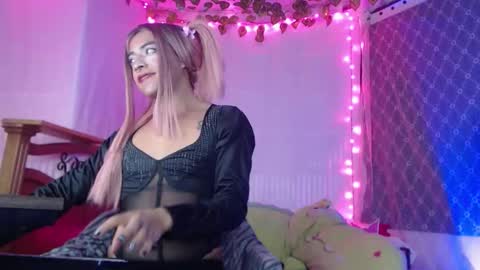 Nicol online show from 04-18-26, 06:39