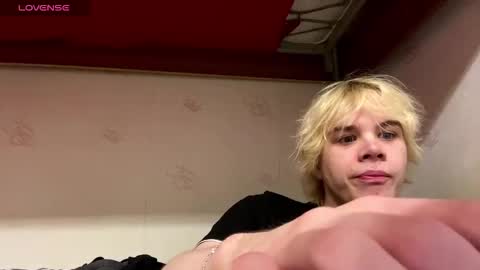 Snapshot of nikolasbucks chatting on 12-17-25, 09:32 nikolasbucks online show from 12-17-25, 09:32