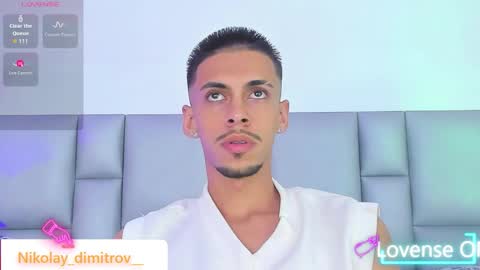 Snapshot of nikolay_dimitrov chatting on 10-31-25, 04:35 online show from 10-31-25, 04:35