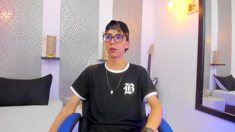    online show from 01-02-25, 03:58