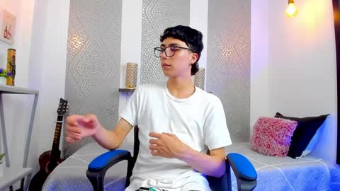    online show from 02-04-25, 10:00