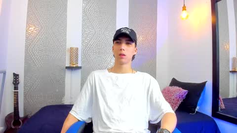    online show from 02-09-25, 04:04