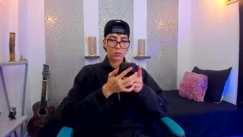    online show from 02-18-25, 04:37