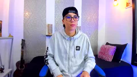    online show from 03-04-25, 04:06