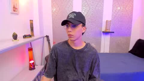    online show from 12-01-25, 04:17