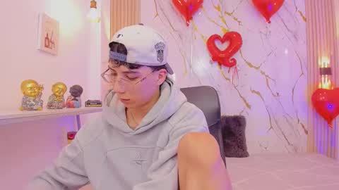    online show from 02-22-26, 04:35