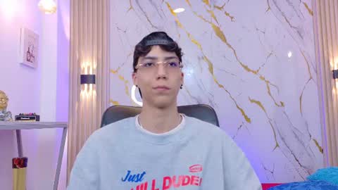Snapshot of nikolay_gregori chatting on 06-17-26, 03:53 online show from 06-17-26, 03:53