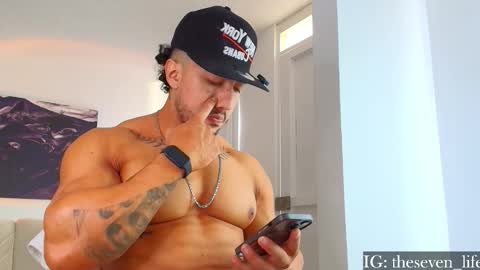 Niko online show from 11-21-25, 06:06