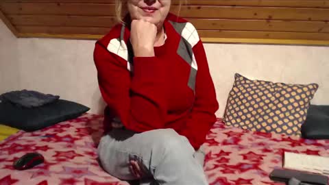 Snapshot of nikole111 chatting on 12-22-24, 03:33 Nikole1 online show from 12-22-24, 03:33