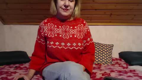 Snapshot of nikole111 chatting on 01-05-25, 11:48 Nikole1 online show from 01-05-25, 11:48