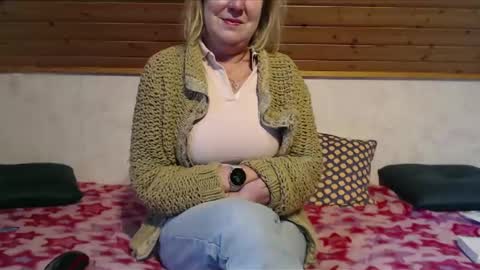 Snapshot of nikole111 chatting on 01-12-25, 12:12 Nikole1 online show from 01-12-25, 12:12