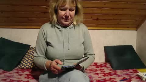 Snapshot of nikole111 chatting on 01-19-25, 03:42 Nikole1 online show from 01-19-25, 03:42