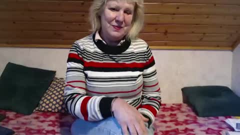 Snapshot of nikole111 chatting on 01-31-25, 11:24 Nikole1 online show from 01-31-25, 11:24
