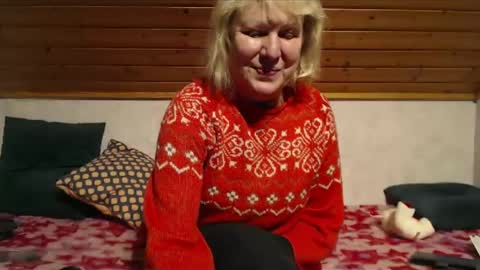Snapshot of nikole111 chatting on 02-15-25, 05:28 Nikole1 online show from 02-15-25, 05:28