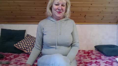 Snapshot of nikole111 chatting on 02-16-25, 10:32 Nikole1 online show from 02-16-25, 10:32