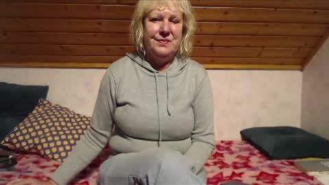 Snapshot of nikole111 chatting on 02-21-25, 05:20 Nikole1 online show from 02-21-25, 05:20